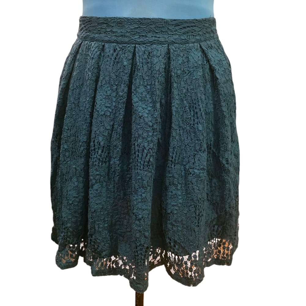 Unbranded - Green Lacey Skirt - Size Small